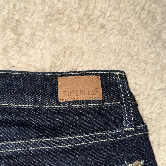 Judy Blue Jeans - Picture 6 of 6